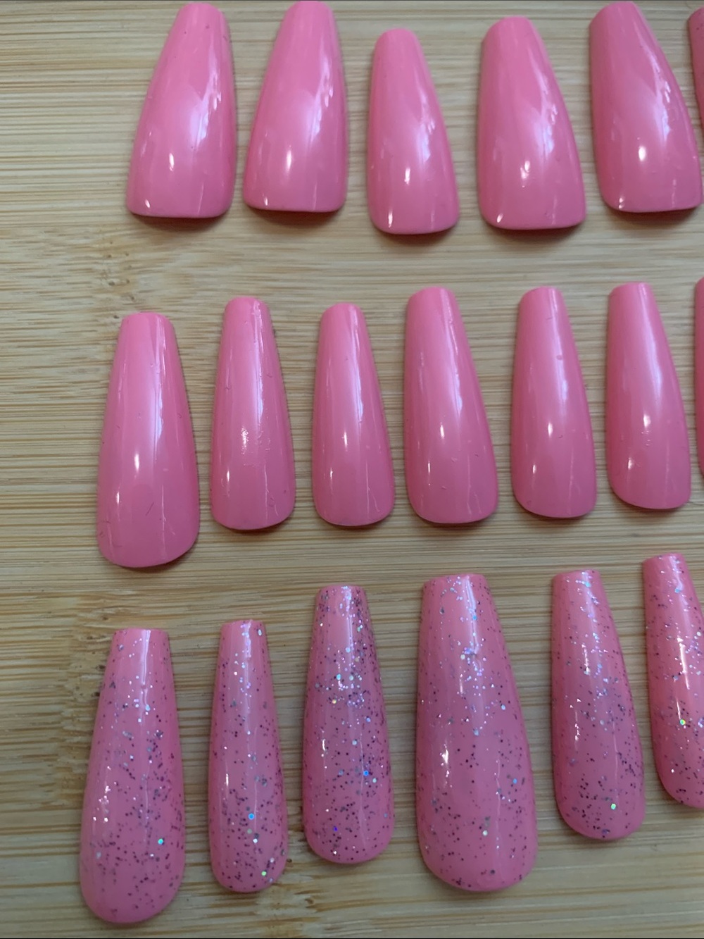 New Pink Press-On Nail Set with Glitter Accent